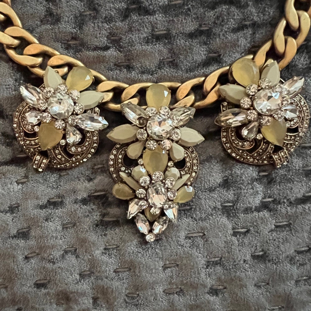 J Crew Jeweled statement necklace. - Picture 9 of 11